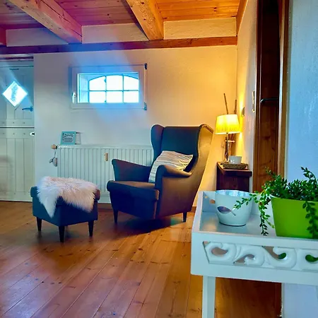 Nyaraló Reetdachhaus Fuer Erholsamen Familienurlaub *